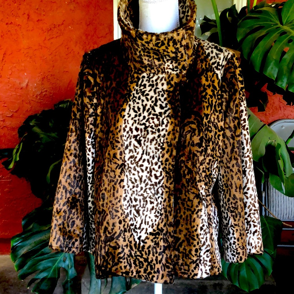 Faux leopard fur short swing jacket